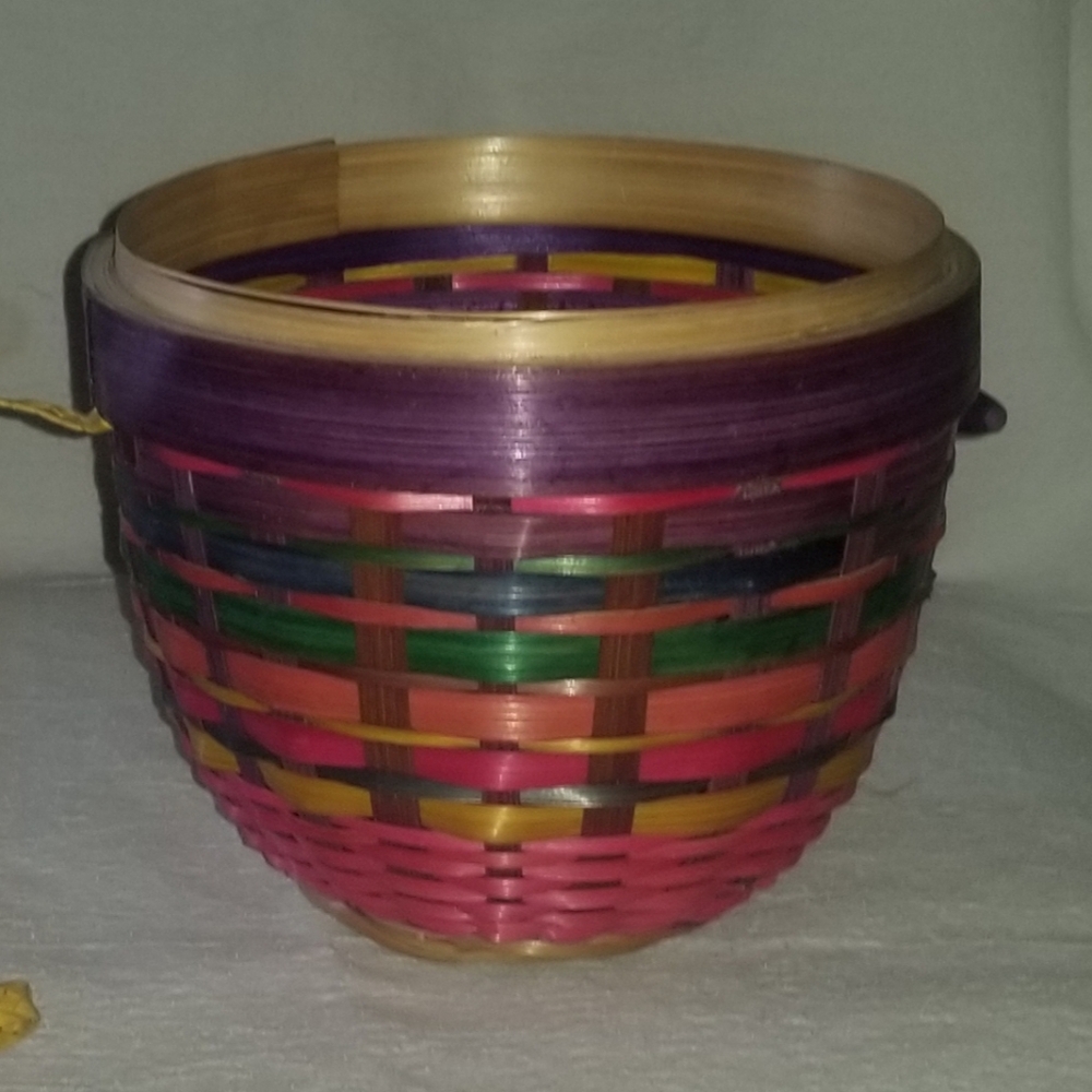 VGUC vtg egg shaped wicker basket - Picture 9 of 15